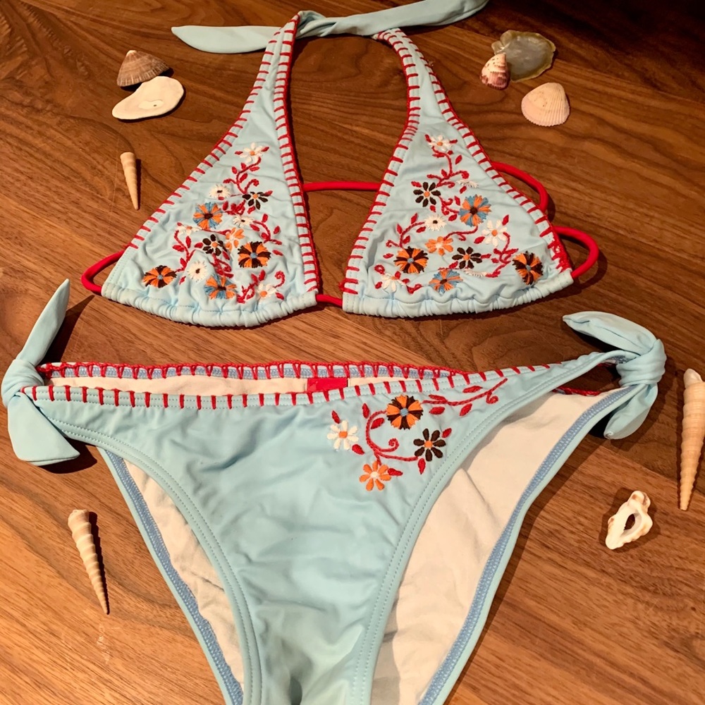 Billibong Embroider Floral Bikini